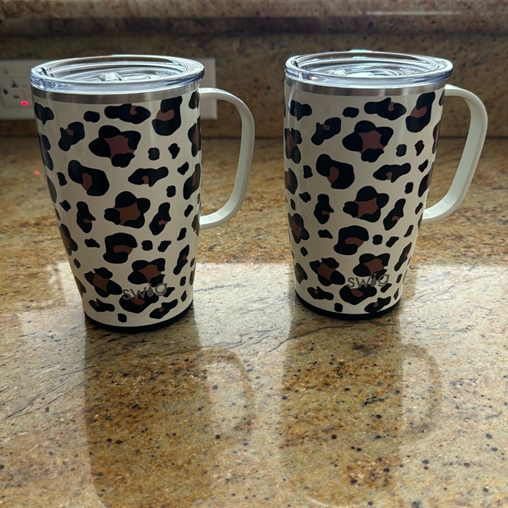 SWIG TRAVEL MUGS NWOT SET OF 2